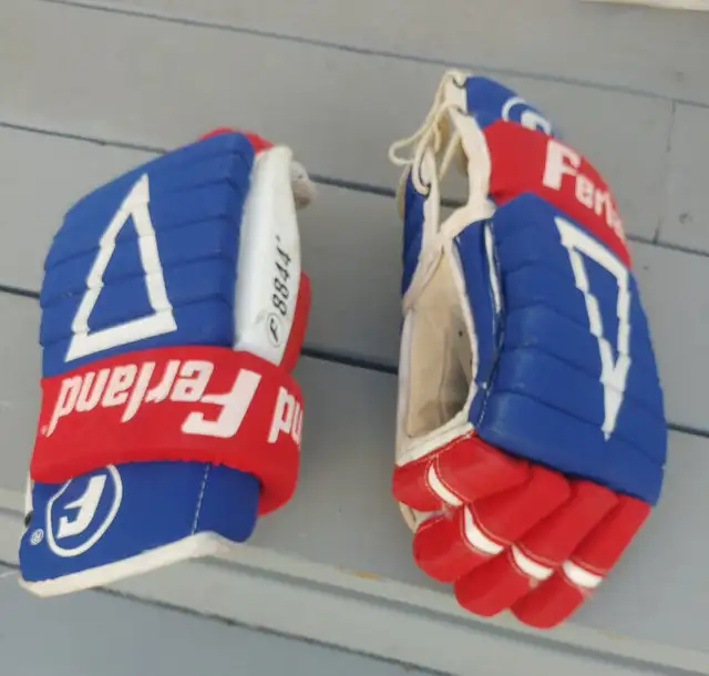 Gants de hockey, baseball, soccer, etc in Hockey in Longueuil / South Shore - Image 10