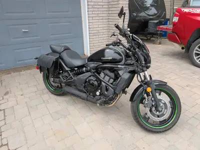 2015 Kawasaki Vulcan S ABS Cafe EN 650cc Parallel Twin Black with Black carbon fiber covering shiny...