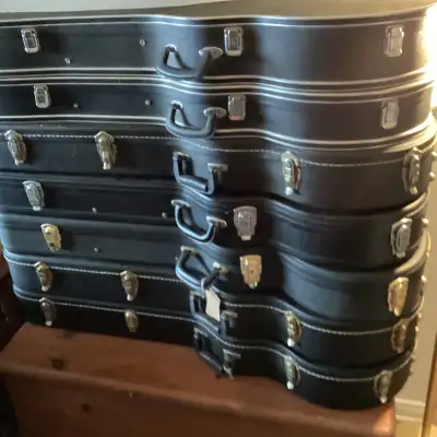 Wanted : LES PAUL CASES & SG CASES, View more