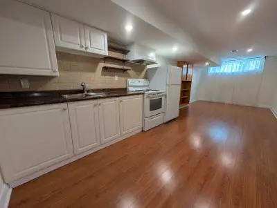 One bedroom apartment with Den for rent in Etobicoke