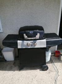 Uniflame barbecue with automatic igniter works excellent