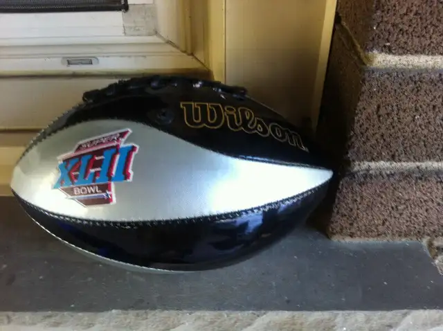 Super Bowl XLII Mini Wilson Football *New*63848997707523120