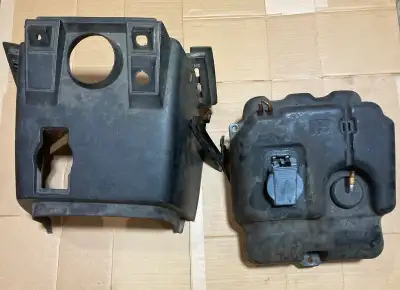 I’ve got some Yamaha enticer parts. Gas tank, tank shroud, injection oil reservoir, tail light, vent...