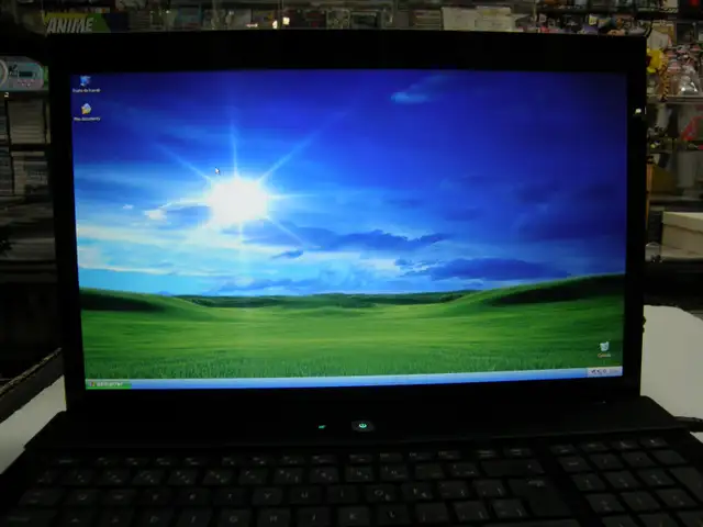 Ordinateur PC HP Pro Book 6450B i5 3G Ram 320G 17'' ATI Radeon + in Desktop Computers in Québec City - Image 4