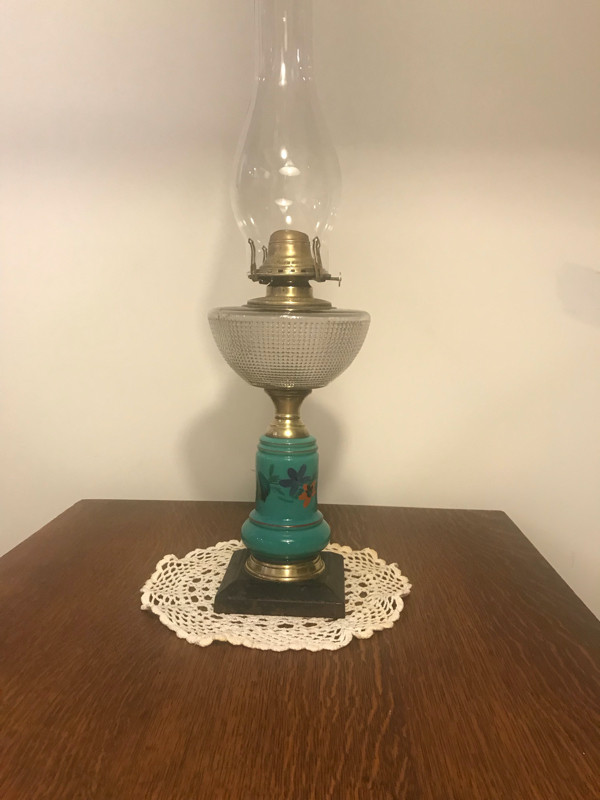 Antique Victorian Oil Lamp Porcelain & Iron base with chimney in Arts & Collectibles in Ottawa