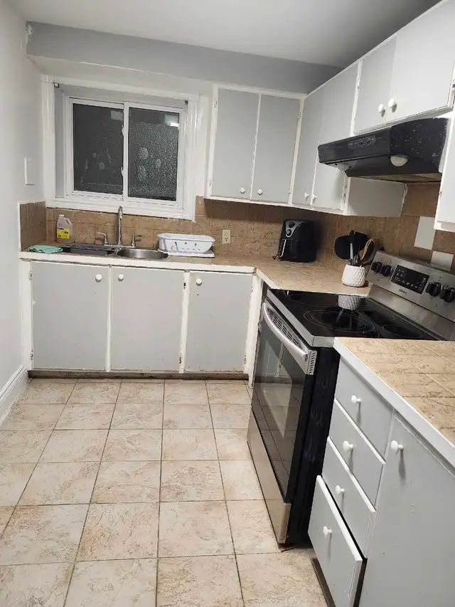 Metro Honoré Beaugrand, Grande Chambre a louer 750$ tout inclus