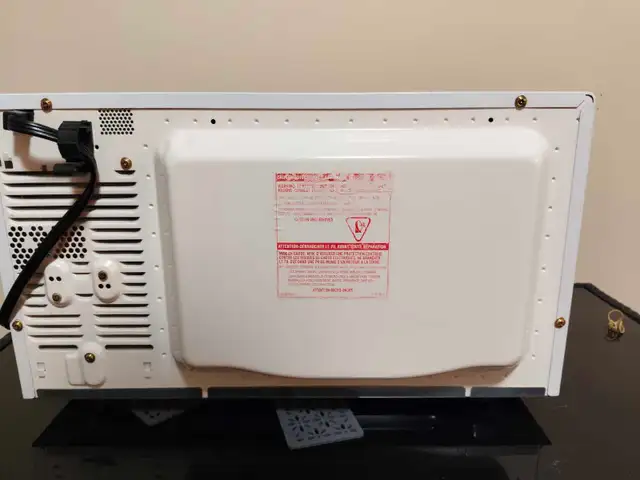 Panasonic Microwave in Microwaves & Cookers in Oakville / Halton Region - Image 4