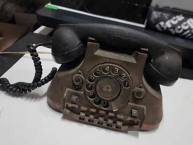 Vintage,Retro rotary phone, solid copper, backlite in Arts & Collectibles in Oakville / Halton Region - Image 4