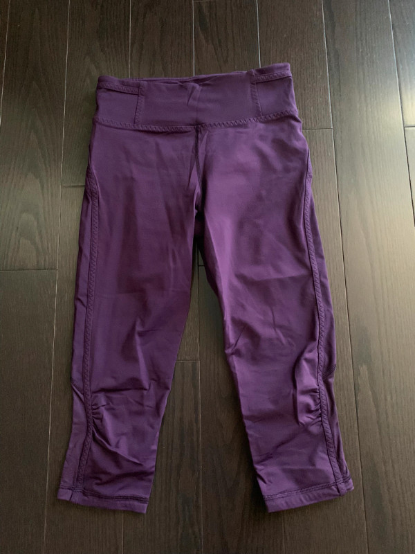 Lululemon Swift Speed High-Rise Crop 21" - dark purple, size 4 in Women's - Bottoms in Oakville / Halton Region