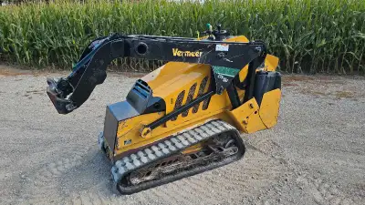 1560hrs . 2019 Model. Great technical conditions. I am selling a Vermeer CTX 100 mini skid steer, a...