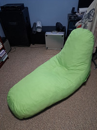 Bean bag chair (self-inflatable