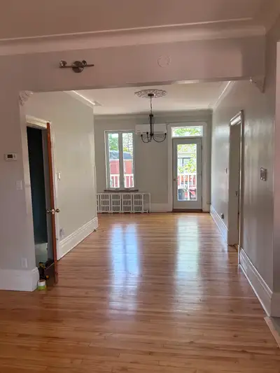 Grand 5-1/2 à louer à Ahuntsic