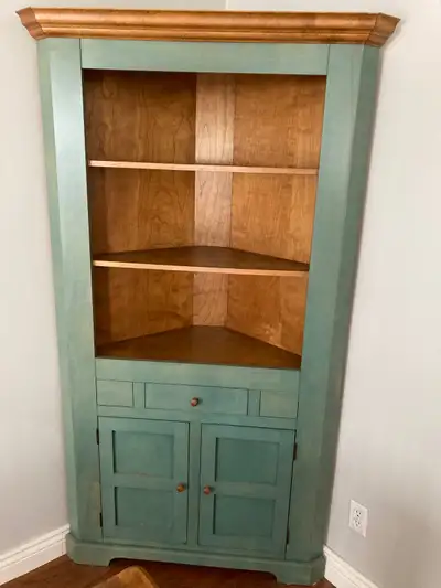 Corner Hutch, View more