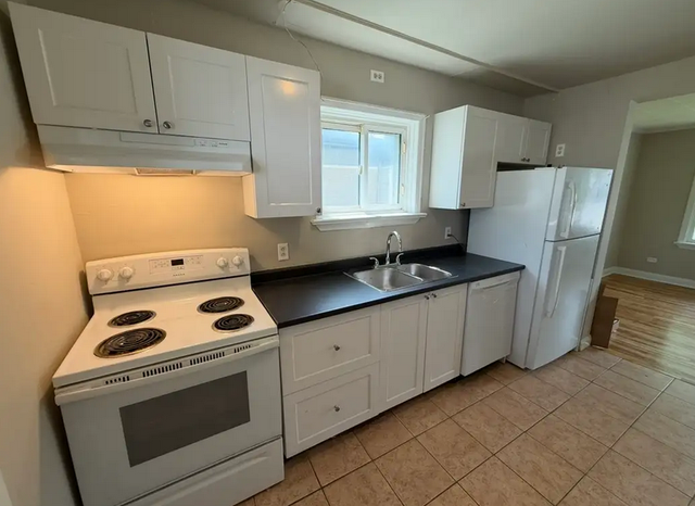 NEW 5-6 BEDROOM- FISHER -CARLETON UNIVERSITY-ALGONQUIN-MAY 1
