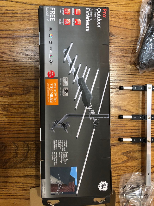 GE Outdoor TV Antenna 4K 1080P in General Electronics in City of Toronto