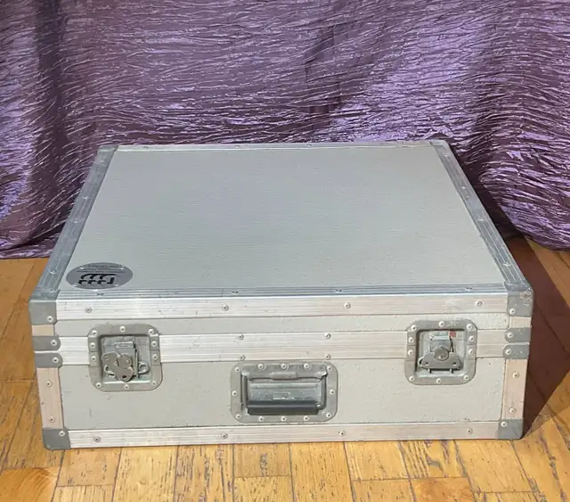 Vintage “Conception Case Company” Hardshell Equipment/Road Case  in Pro Audio & Recording Equipment in Fredericton - Image 2