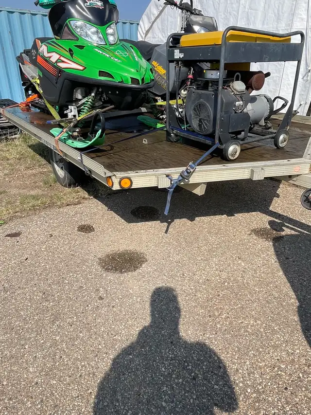 Arctic Cat,Skidoo Rev with trailer in Snowmobiles in Strathcona County - Image 6