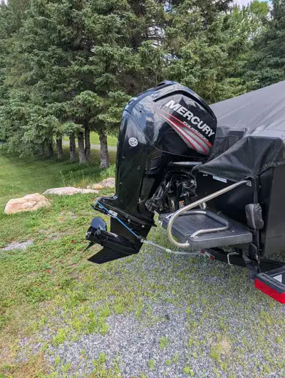 Currently on a 19 ft fishing boat. Has approximately 260 hours. Excellent condition. Will be taken o...