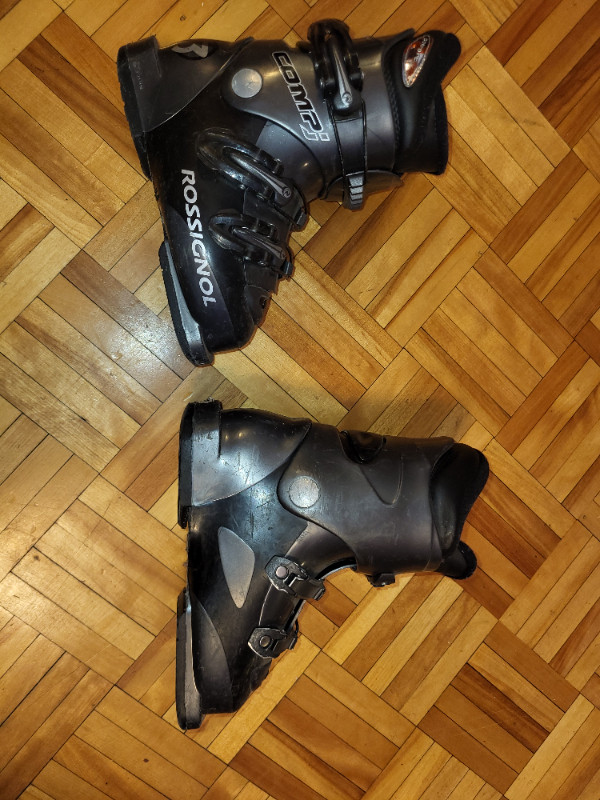 Rossignol ski boots in Ski in City of Toronto