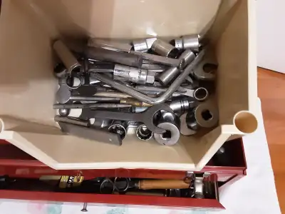 Complete sekt of used mechanic tools includes sockets,ring wrenches open end wrenches micellaious it...