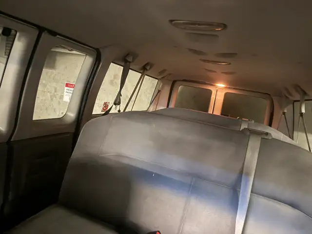2010 Ford E350598236120829153285