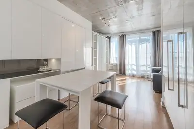 Griffintown Studio for Rent – Fully Furnished & Fully Equipped