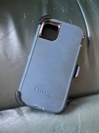 iPhone 11 Otter Box Case with belt clip, navy blue, good condi