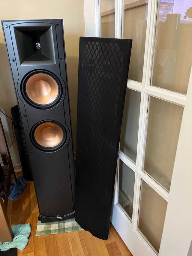 Klipsch RF800 Speakers (pair) in Speakers in Moncton - Image 2