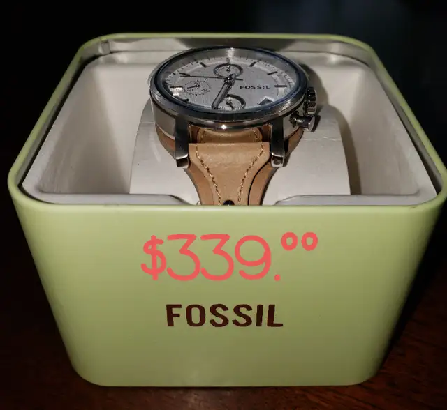 Womens Fossil Watch in Jewellery & Watches in Grand Bend - Image 2