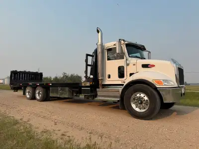 2018 Peterbilt 348 T/A Equipment Hauler Paccar PX-9 350hp Allison 6 speed automatic 381,000 kms 9755...