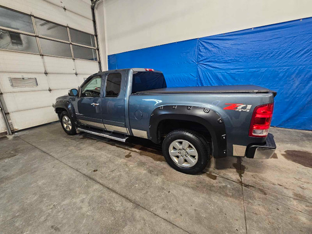 2013 GMC Sierra 1500 SLT 5.3L 4X4 in Cars & Trucks in Saskatoon - Image 2
