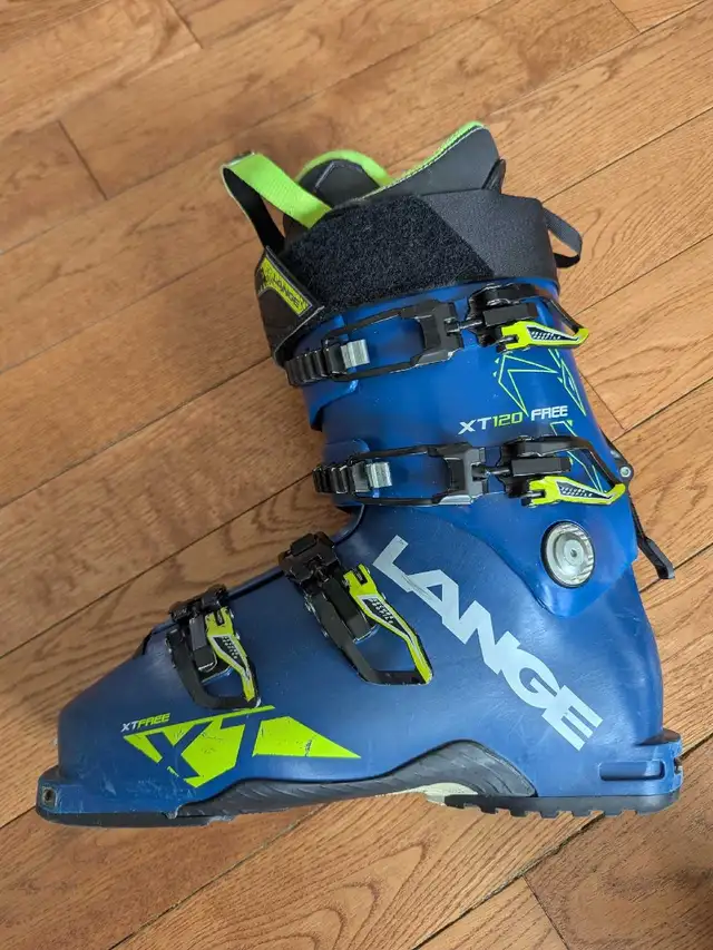Lange XT120 Free alpine touring boots in Ski in Ottawa - Image 3