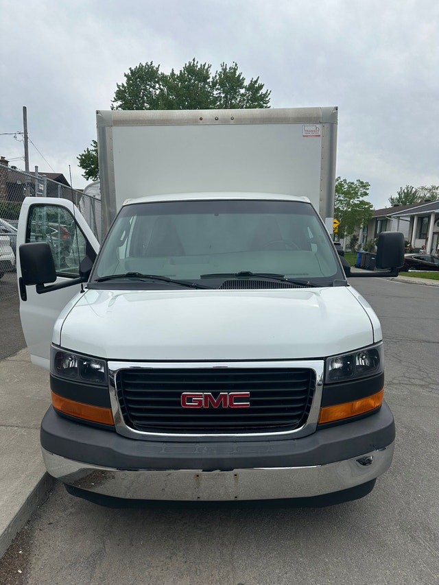 2017 GMC TRUCK — photo 2