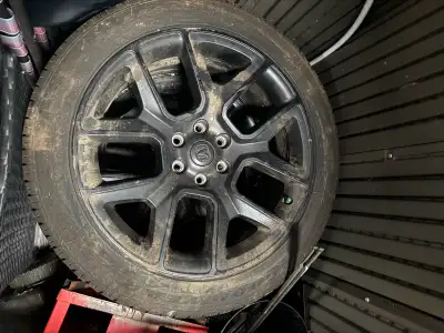 2 tires size 275/55R20 with the rims included. Call me 647-898-9166 if interested