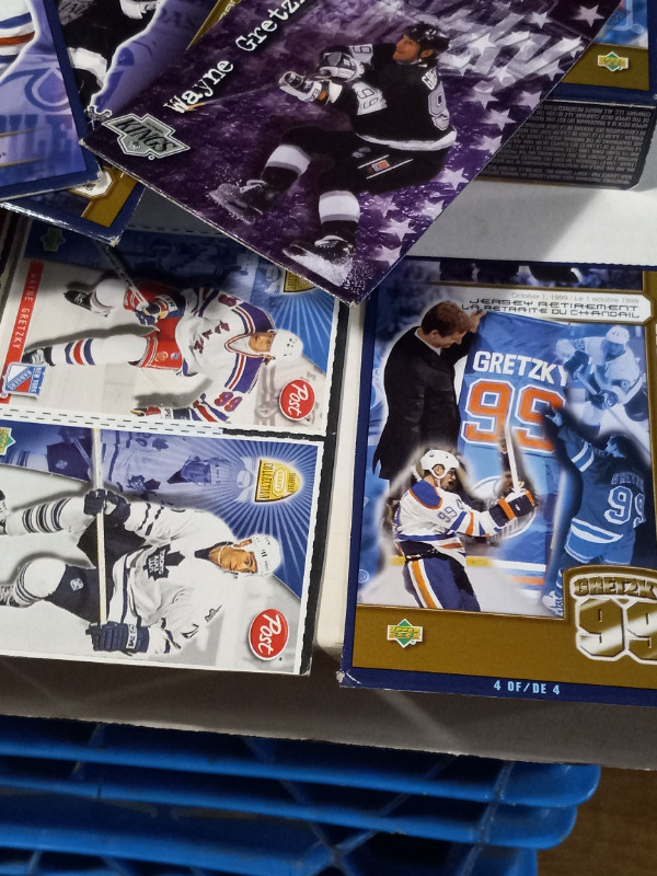 Wayne Gretzky Food Issues jello,Kraft,Post,OPC Bottom Lot 14 in Arts & Collectibles in Trenton - Image 4