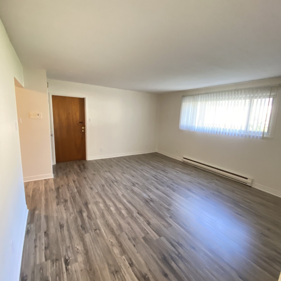 All inclusive quiet 2 bedroom apartment for rent great location 3