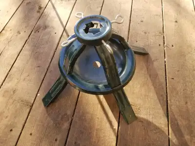 5 ft Christmas Tree Stand $ 20, View more