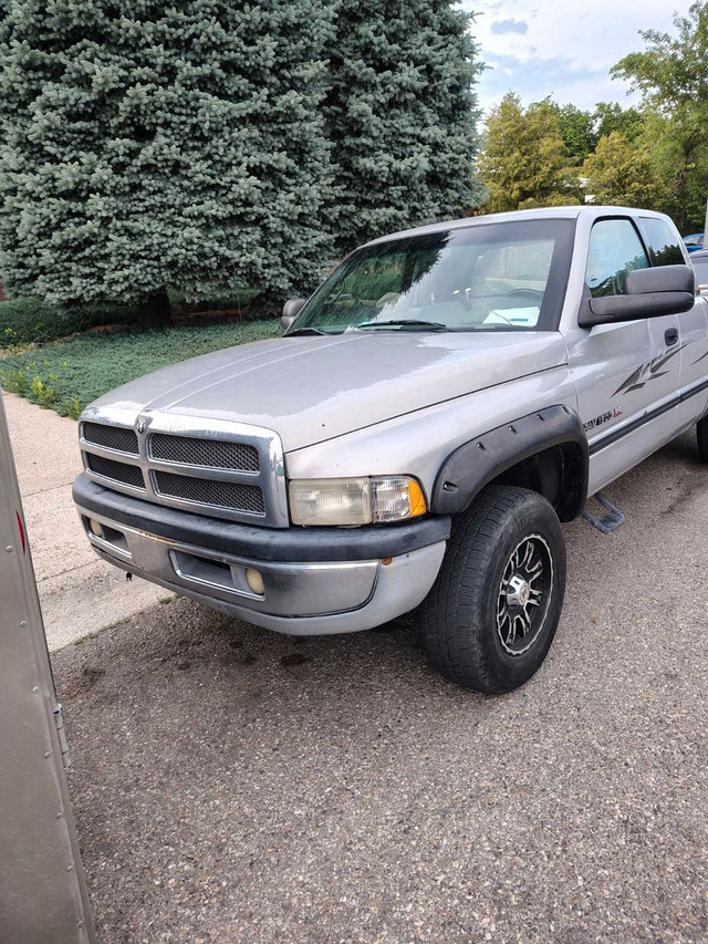 1999 Dodge Ram 1500 XLT V8 Magnum in Cars & Trucks in Lethbridge