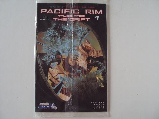PACIFIC RIM TALES FROM THE DRIFT -  FIRST ISSUE 2015 in Comics & Graphic Novels in Barrie