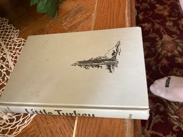 Little Tree by E.E. Cummings