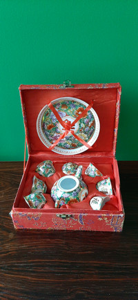 Vintage Chinese miniature teaset.