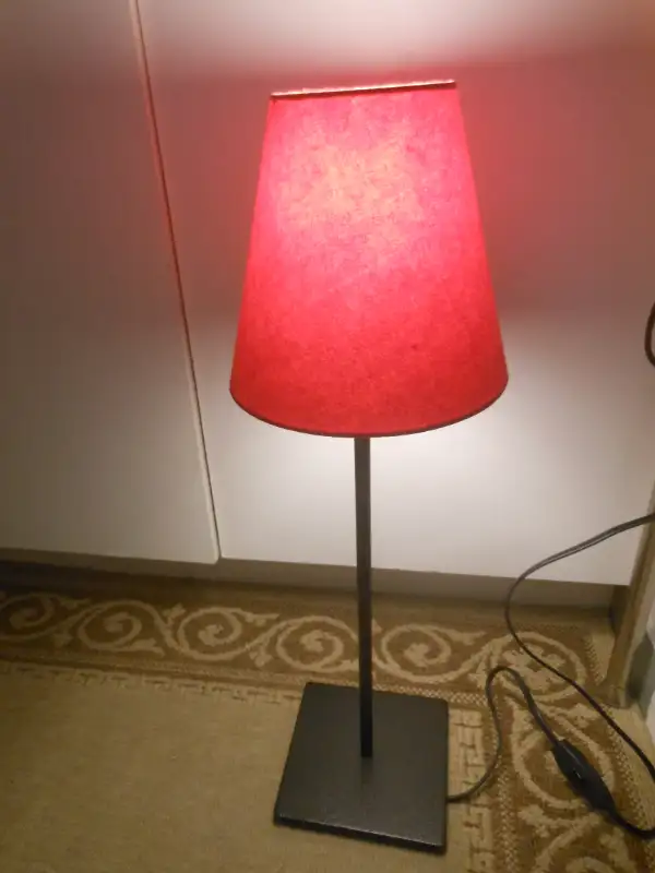 Table/Desk Lamp or lamp shades in Indoor Lighting & Fans in City of Montréal - Image 6
