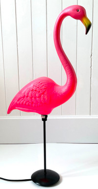 Vintage. Collection. Lampe "FLAMANT ROSE"