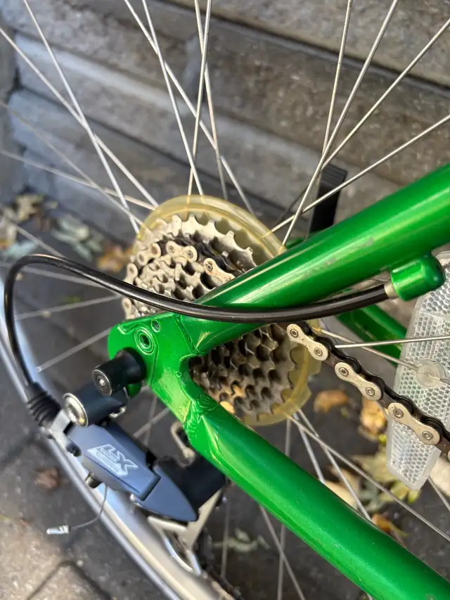20 inch TREK bicycle in Road in Longueuil / South Shore - Image 4