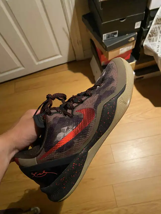 Kobe 8 | "Python" | Size 10 in Men's Shoes in Markham / York Region - Image 2