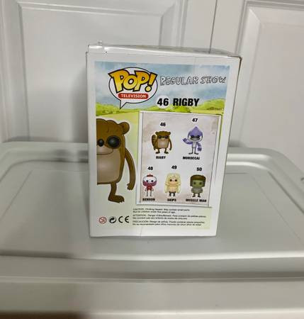 FUNKO POP TELEVISION REGULAR SHOW #46 RIGBY VAULTED VINYL FIGURE in Arts & Collectibles in Burnaby/New Westminster - Image 3