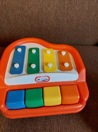2 in 1 - Piano/Xylophone by Fisher Price