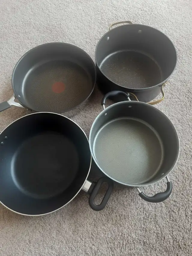  Cookware Set482653599915714560