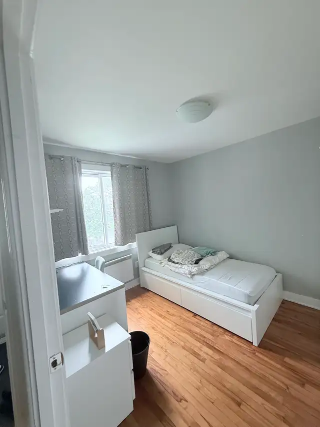 URGENT - LEASE ASSIGNMENT - Furnished room available 1st July62867602443395122