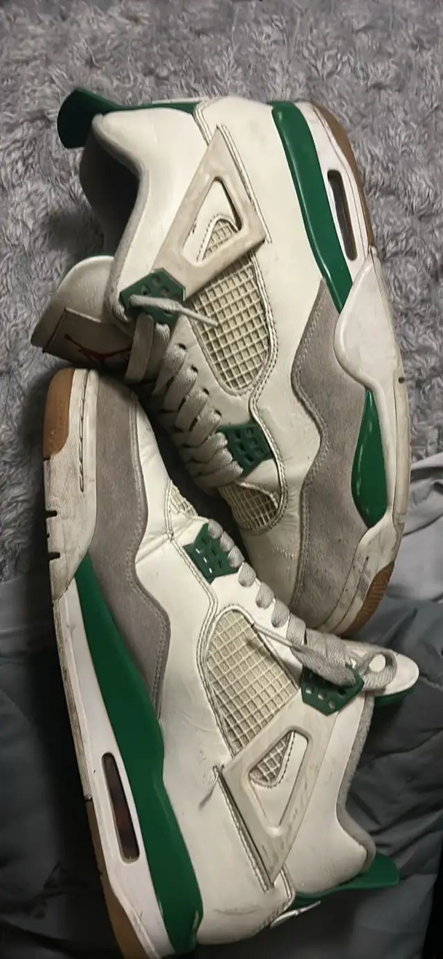 Real! Jordan 4 Retro SB in Men's Shoes in Oakville / Halton Region - Image 3